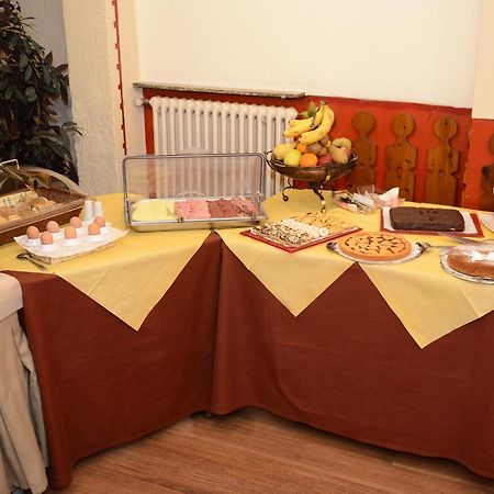 Albergo Altavilla Tirano Kültér fotó