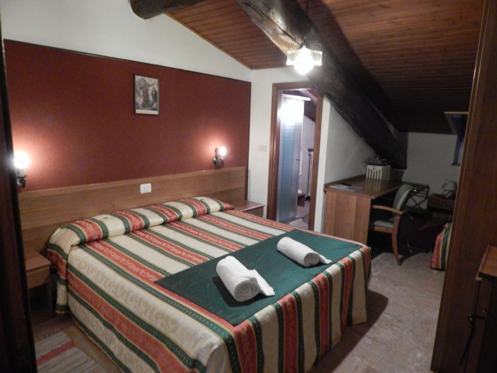 Albergo Altavilla Tirano Kültér fotó